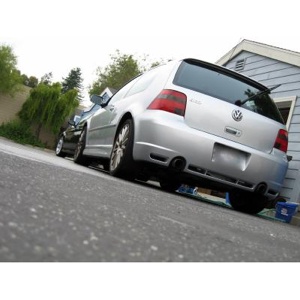 2004 Volkswagen Golf R32