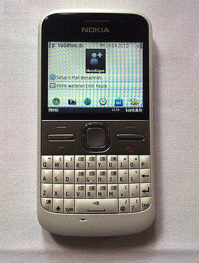 Nokia X2-01 features a 3 mega